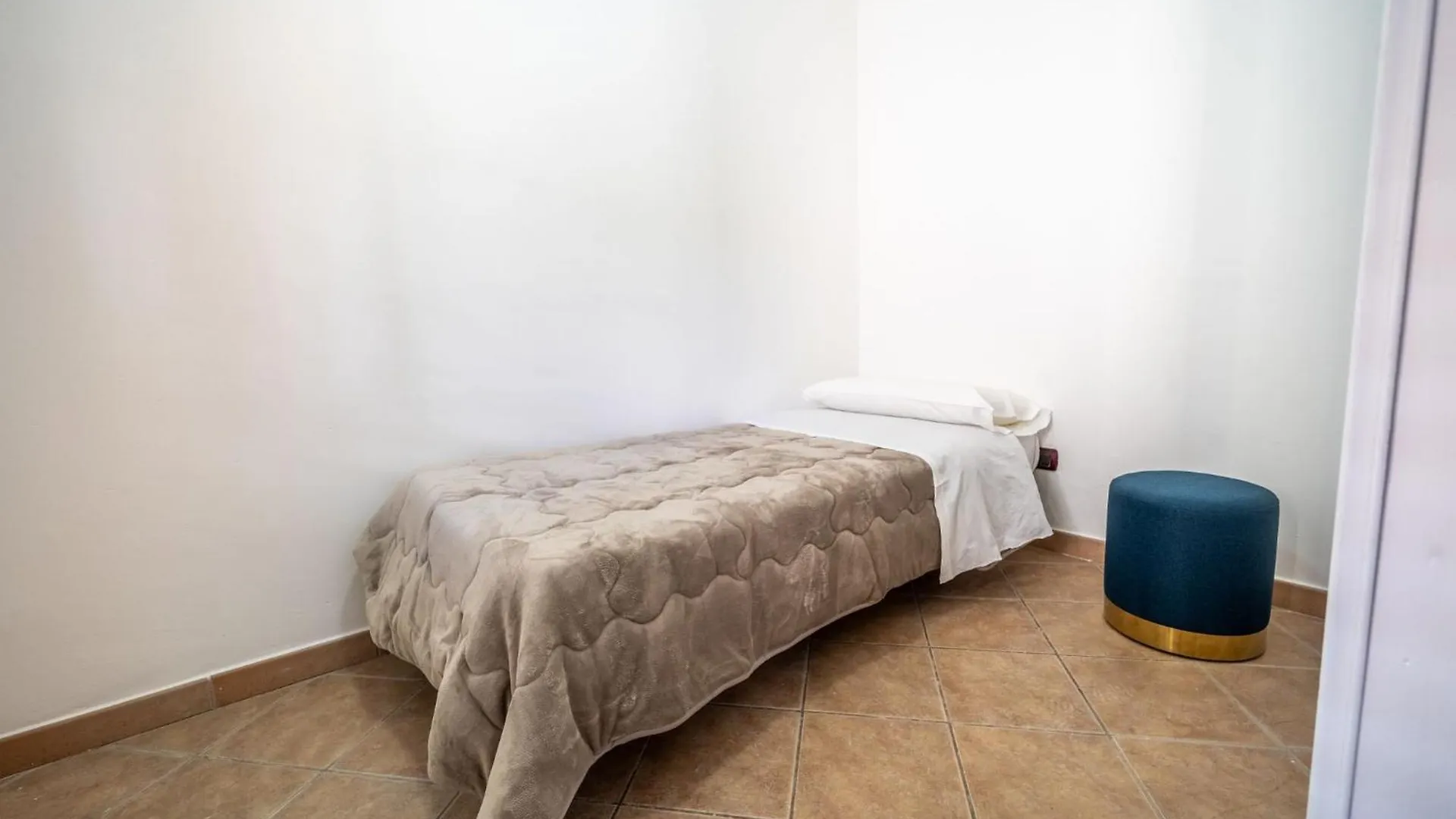 La Porta Di Alba Bed & Breakfast Palermo 0*,  Italy