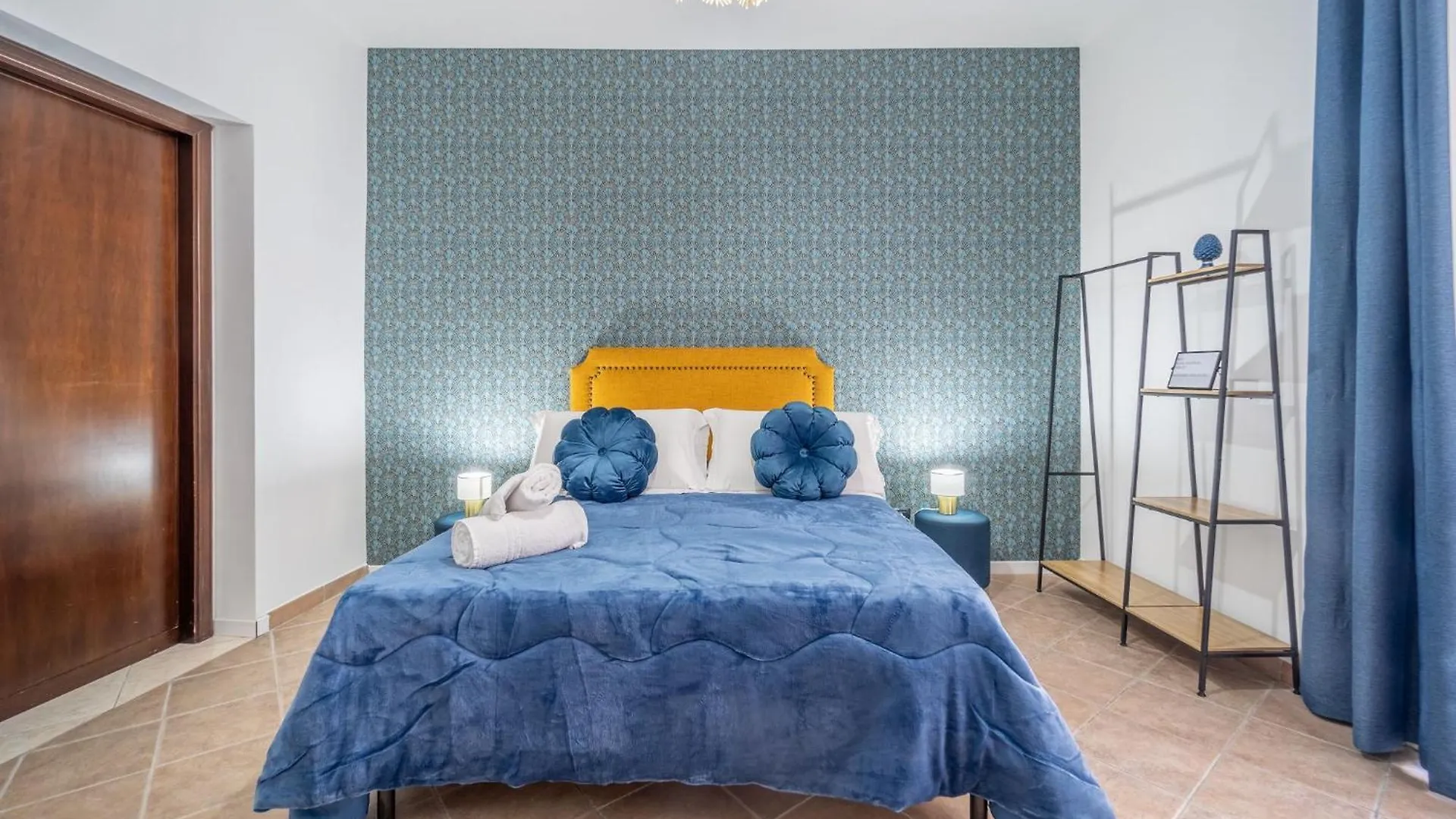 La Porta Di Alba Bed & Breakfast Palermo