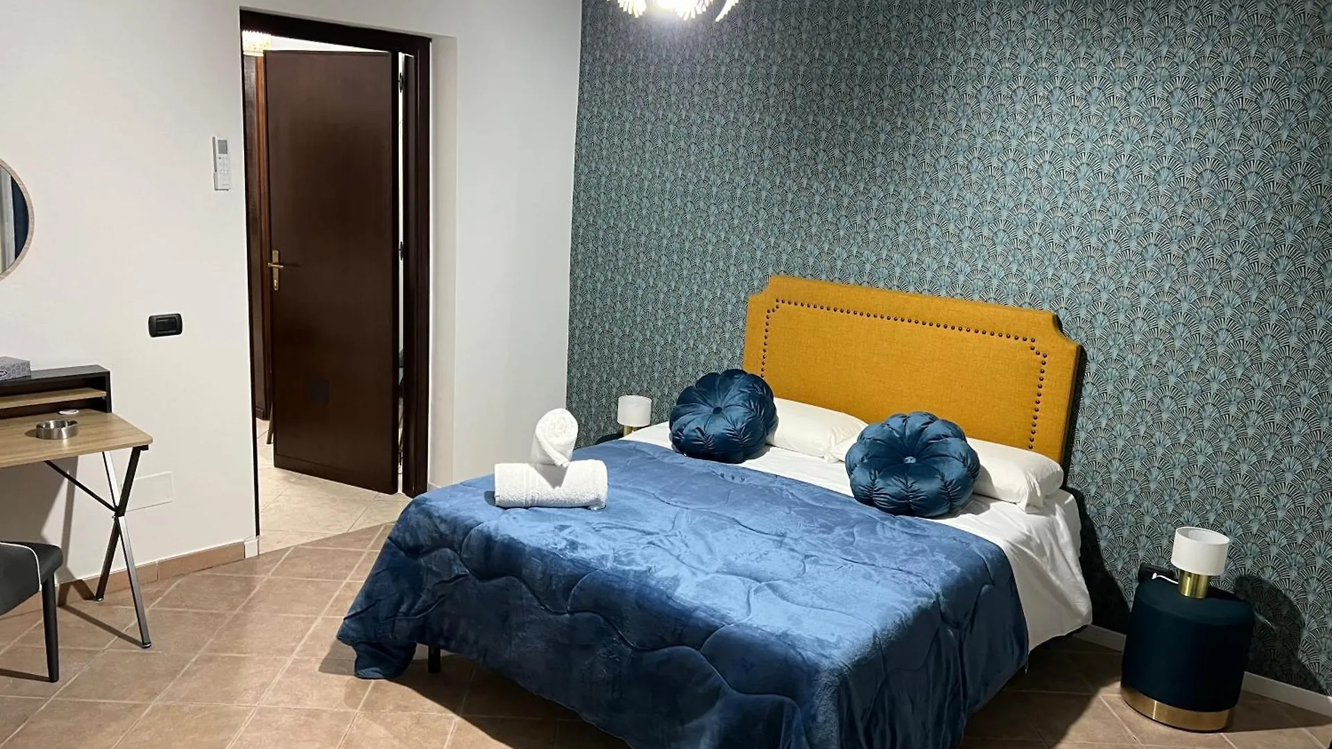 La Porta Di Alba Bed & Breakfast Palermo 0*,