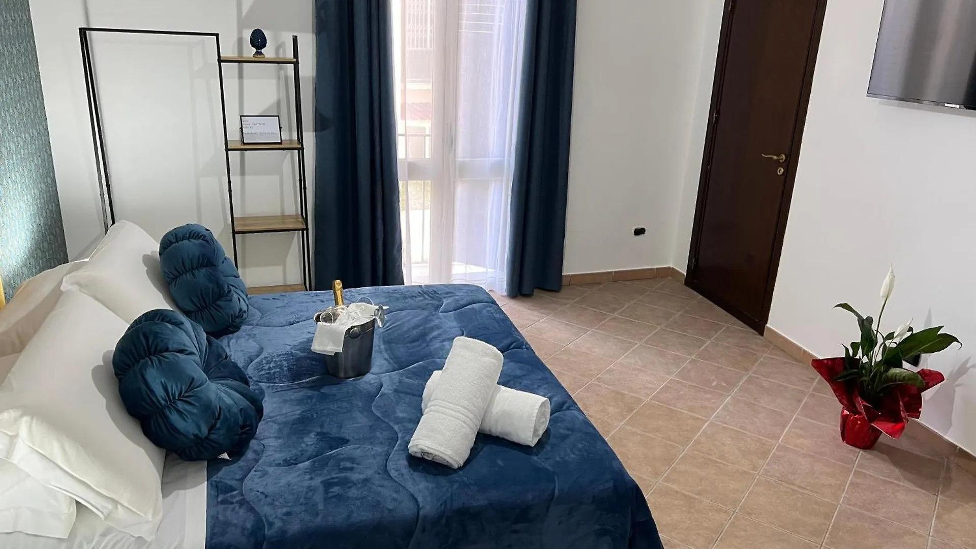 La Porta Di Alba Bed & Breakfast Palermo